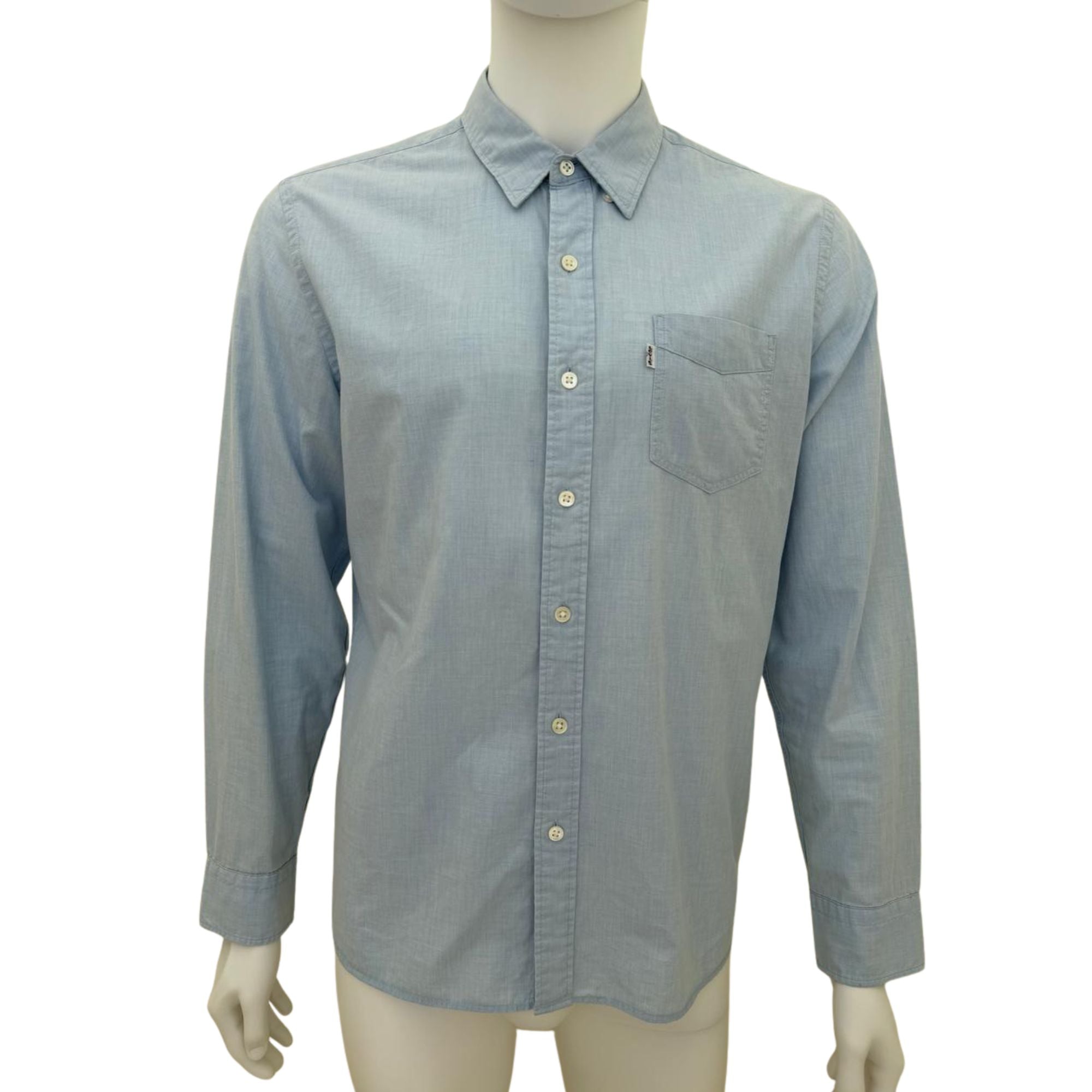 Levi’s light blue denim shirt (men’s L)