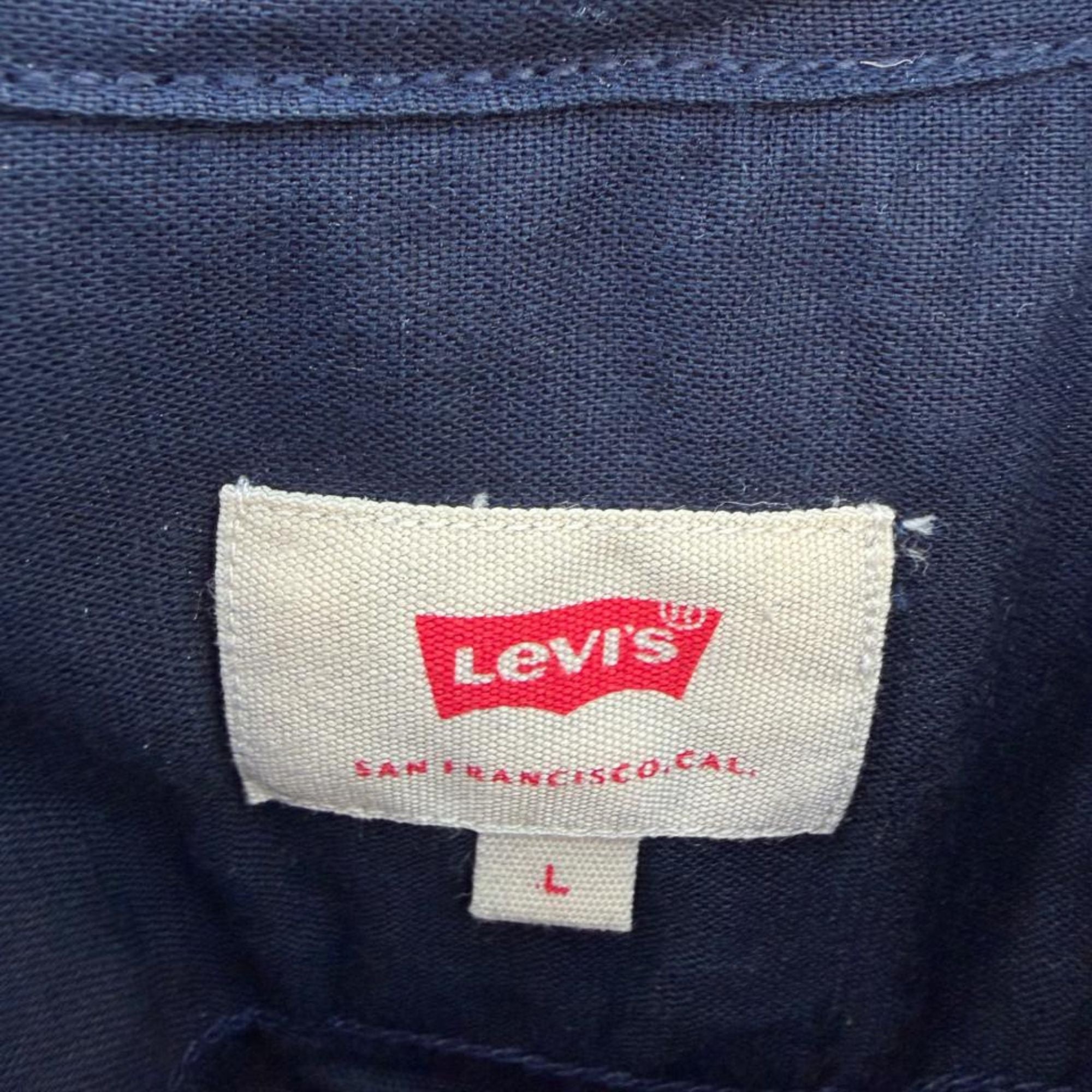 Levi’s slim-fit shirt blue (men’s L)