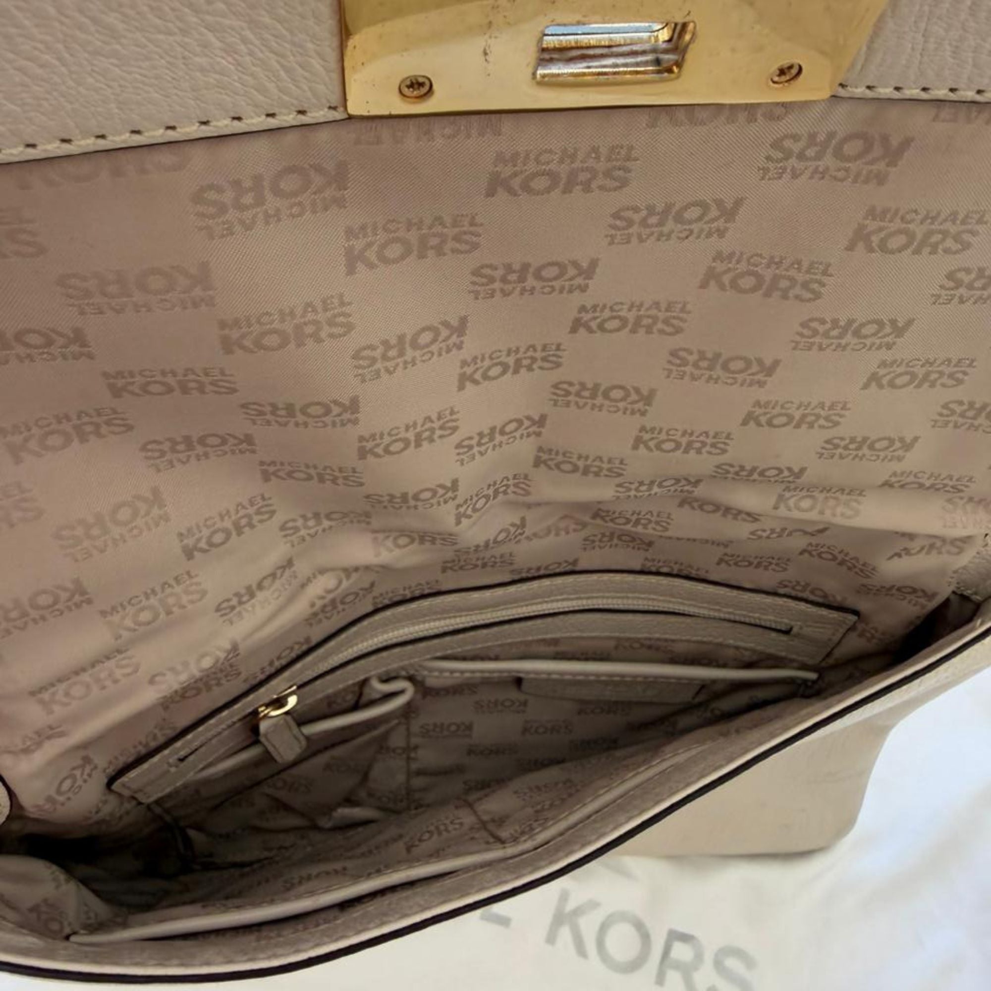 Michael Kors white leather handbag with gold-tone chain